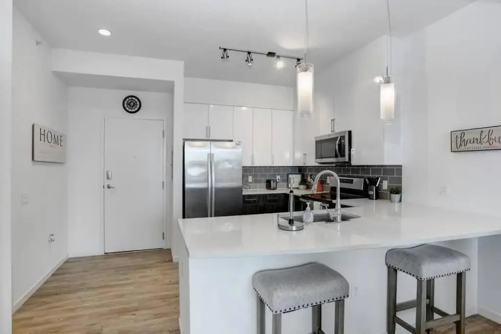 Apartment 1Br Oasis In Downtown Tampa W Balcony & City Views